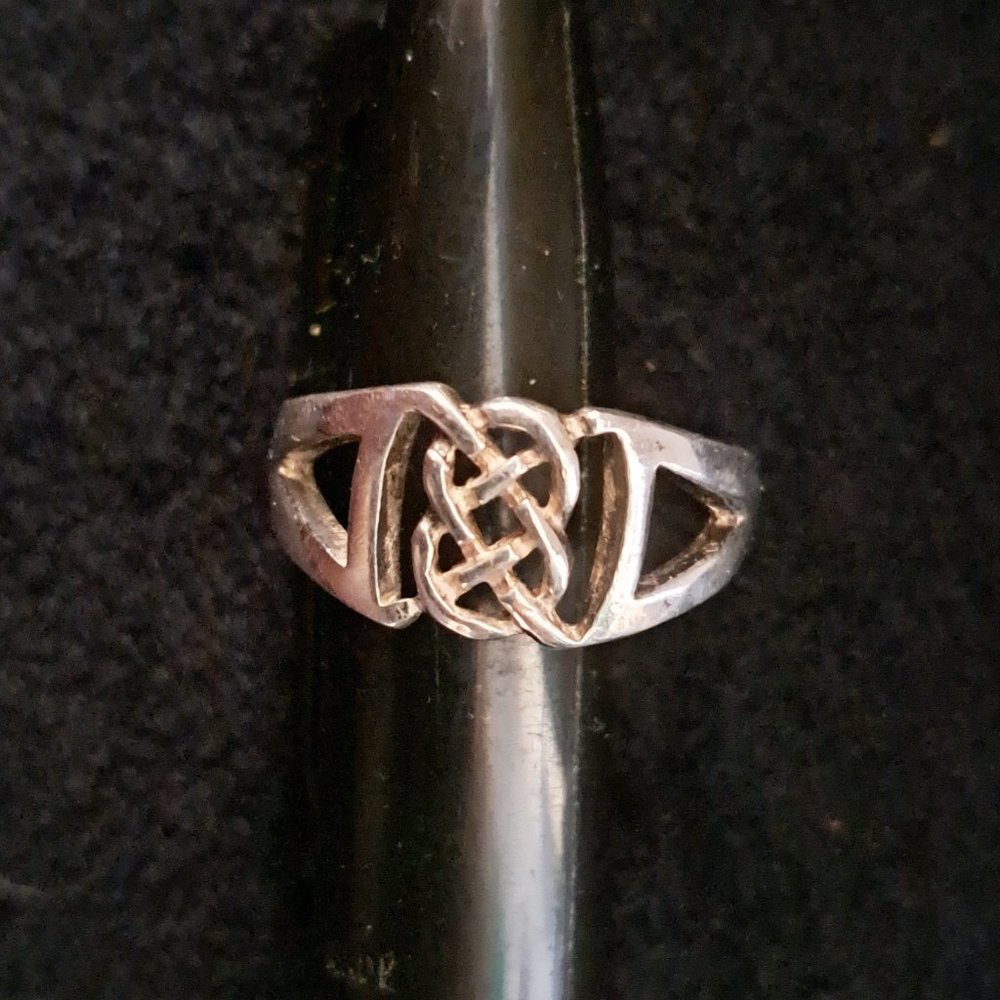 Beautiful Celtic Knot Sterling Silver Ring